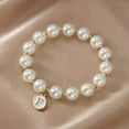 thumbnail image 2 of Imitación de perlas 26 alfabeto etiqueta pulsera de moda y versátil pulsera de cuentas de cordón elástico para las mujeres pulsera de cuentas para los seres queridos y (A F), 2 of 4