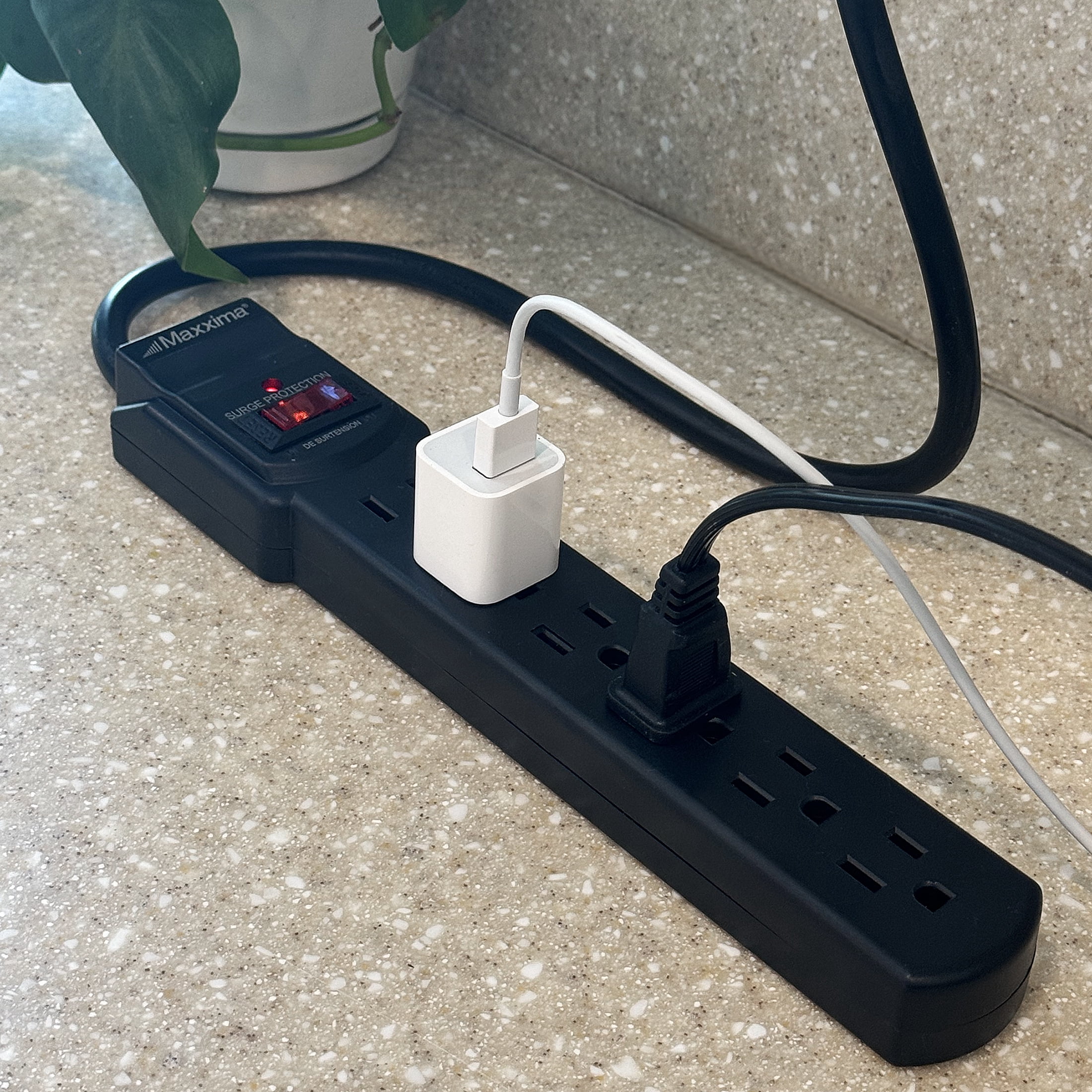 Maxxima 6 Outlet Power Strip - 300 Joules Surge Protection, Black (4 Pack)