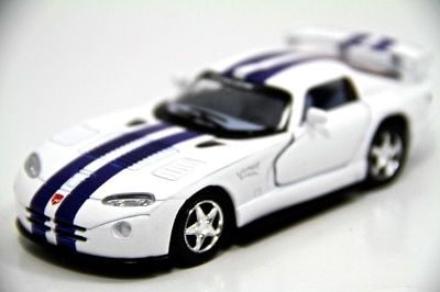 kinsmart dodge viper