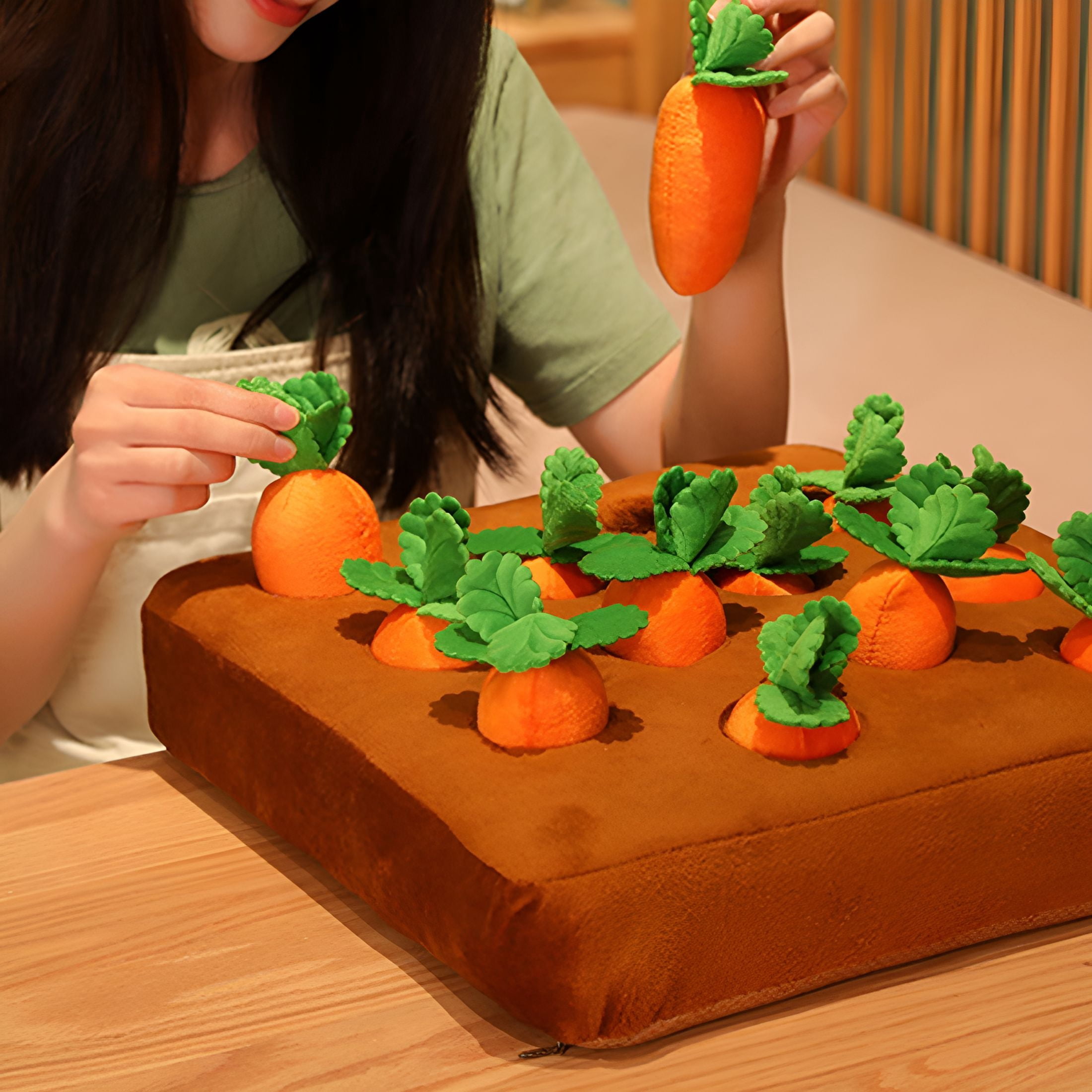 BESTSKY Interactive Dog Toys, Dog Carrot Garden Toy with Non-Slip Bottom Cute Dog Carrot Patch Durable Dog Carrot Snuffle Toy Fun Interactive Dog Toys Creative Soft Dog Toy Aggressive Chewers