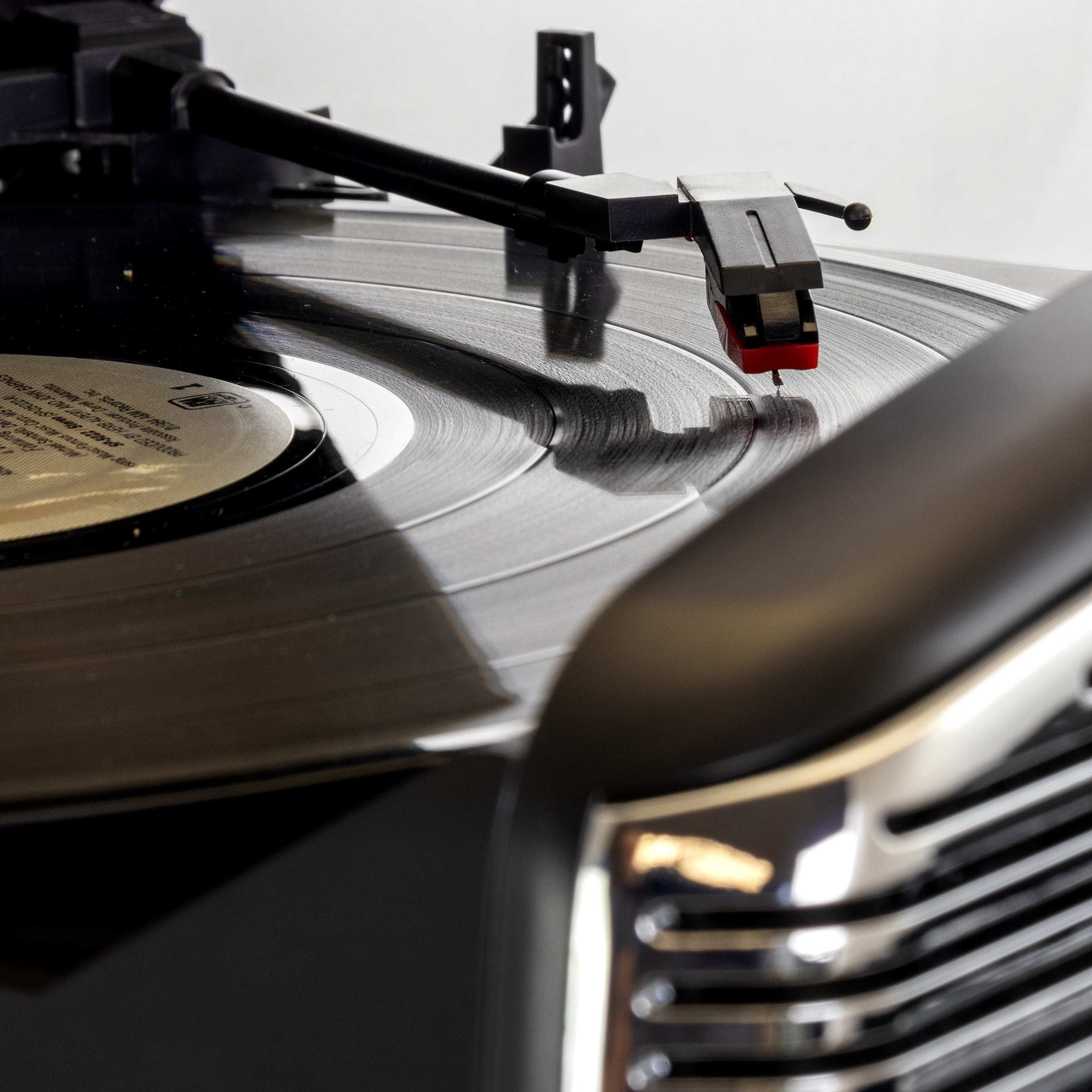 Trexonic Retro Record Player with Bluetooth, CD Players and 3-speed Turntable in black