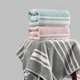 thumbnail image 4 of Juego de 3 toallas suaves y absorbentes, ideales para el hogar, de regalo, para manos, gimnasio, belleza, spa y cuidado del cabello en casa, toalla grande para baño., 4 of 4