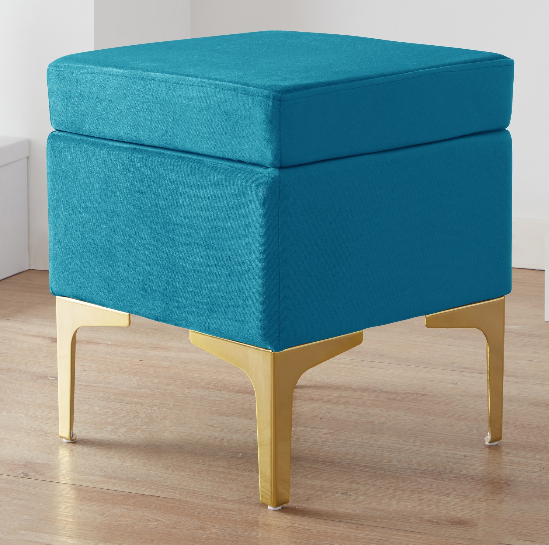 Ornavo Home Madison Modern Contemporary Square Upholstered Velvet