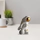 thumbnail image 4 of Escultura de de resina juguetes de aprendizaje regalos pelota de patada Gloria Figuras de astronauta de resina, 4 of 9