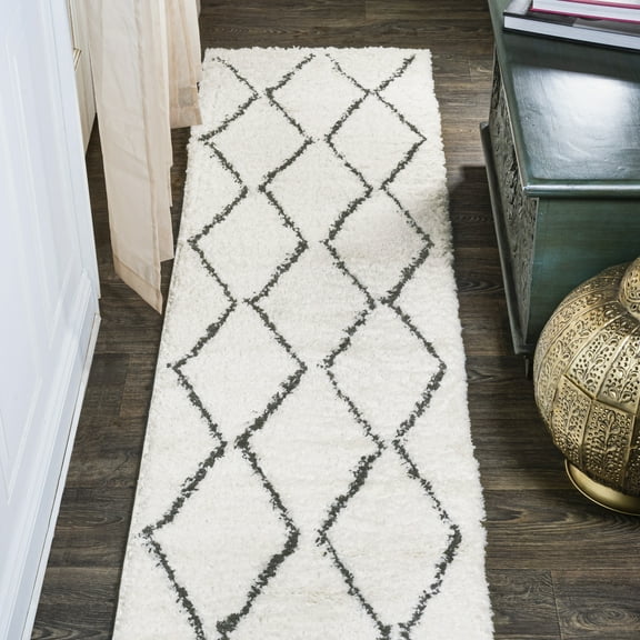 JONATHAN Y MOROCCAN HYPE 2 x 10 Runner Rug, Catala Moroccan Diamond Shag - White/Gray, MOH405A-210