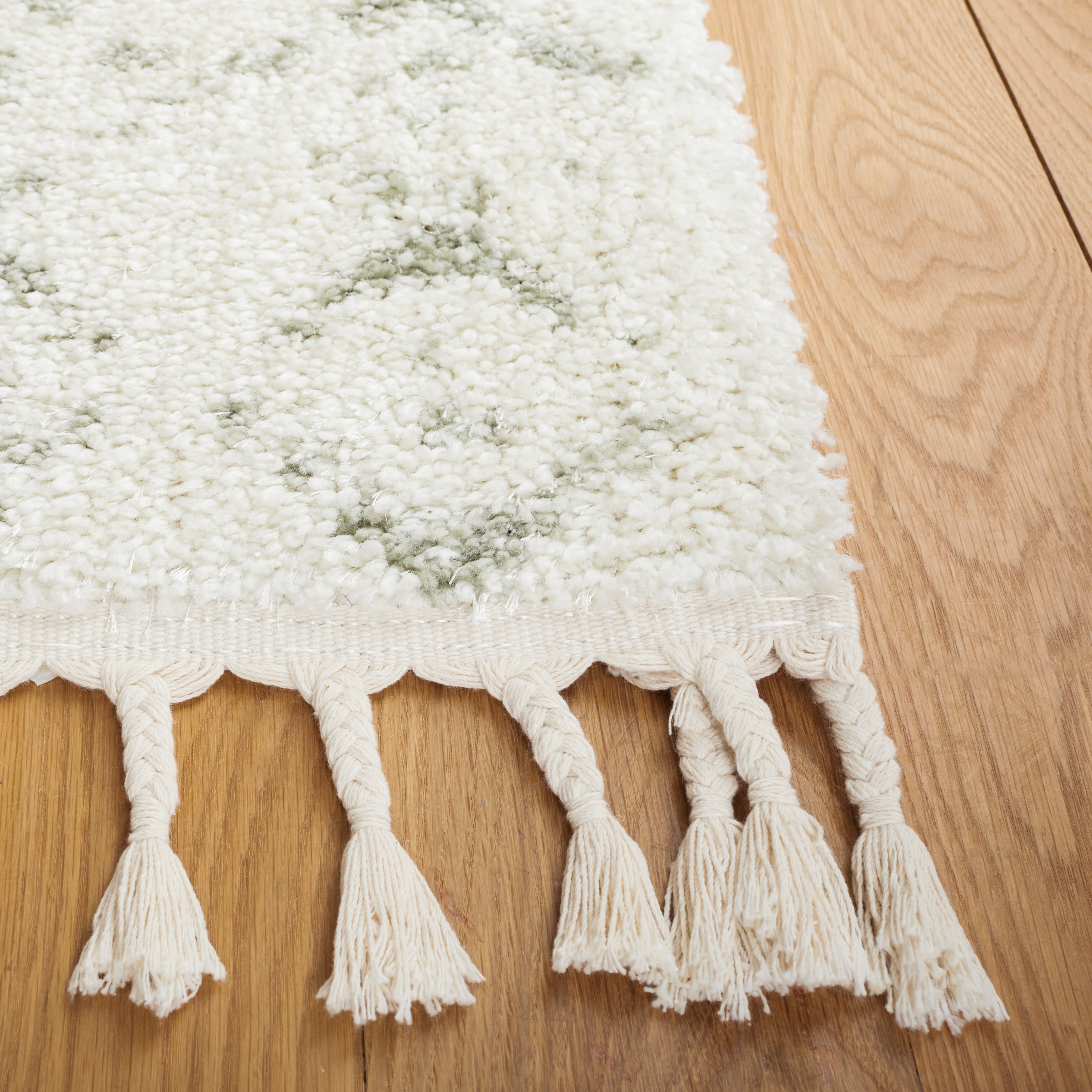 SAFAVIEH Berber Fringe Shag BFG516H Ivory / Sage Rug