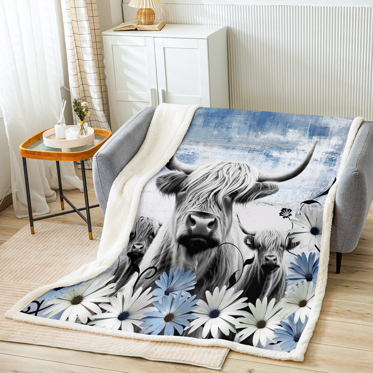 Highland Cow Print Blanket,Blue Western Farmhouse Throw Blanket Rustic Home Decor,Longhorn Cattle Farm Animal Fleece Blanket Daisy Flowers Fuzzy Blanket Cowboys Gifts for Men Women 50"x60"