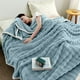 thumbnail image 4 of Manta polar de terciopelo de doble cara | Suave y cálida para todas las estaciones | Manta lisa de 120 x 200 cm para cama, sofá, siesta y viajes, 4 of 6