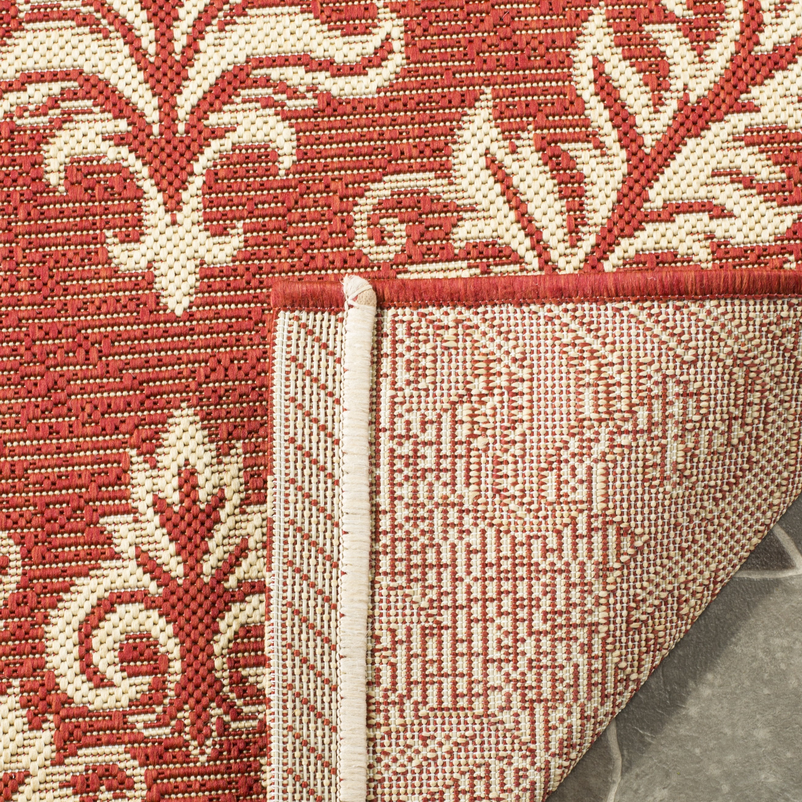 Safavieh Courtyard Anna Damask Indoor/Outdoor Area Rug, Red/Creme, 5'3" x 5'3" Round