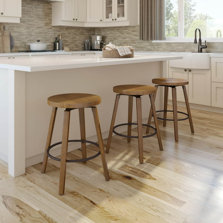 Light oak 2024 swivel bar stools