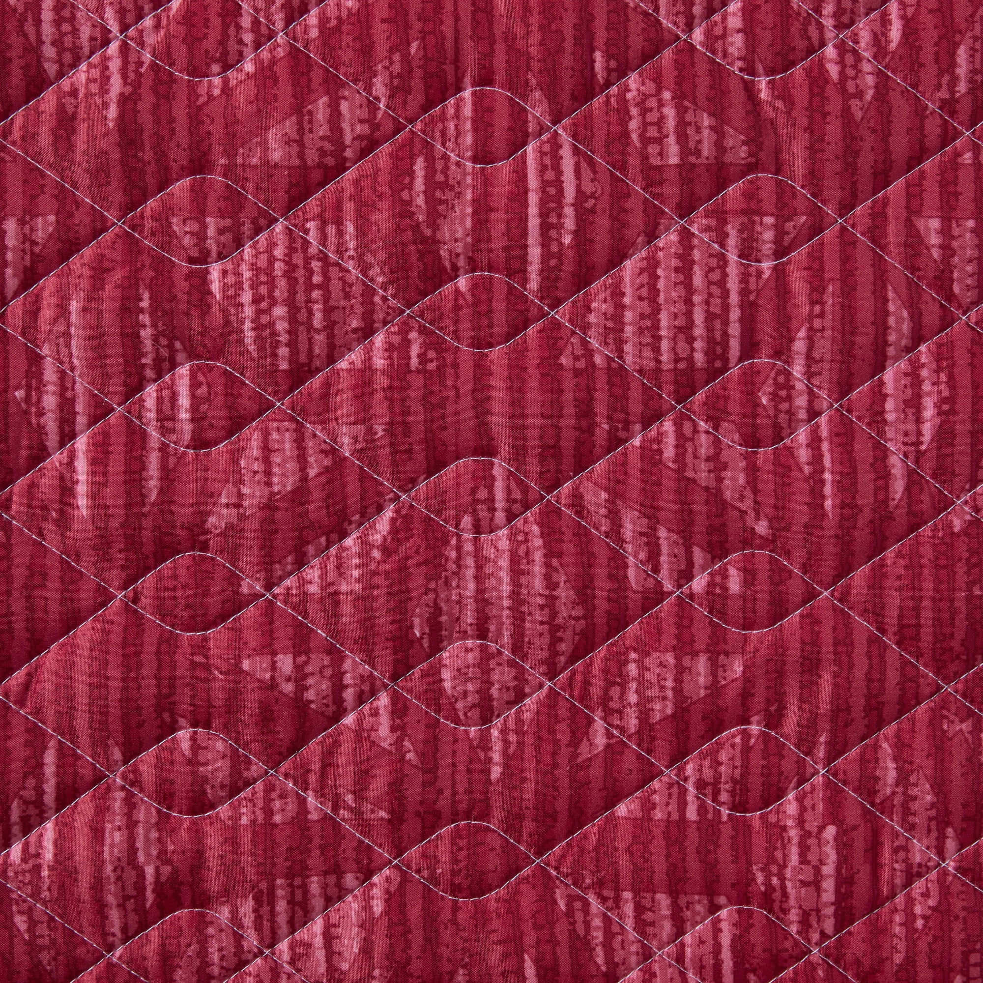 Mainstays Red Brick Star Microfiber Reversible Full/Queen Quilt Lightweight