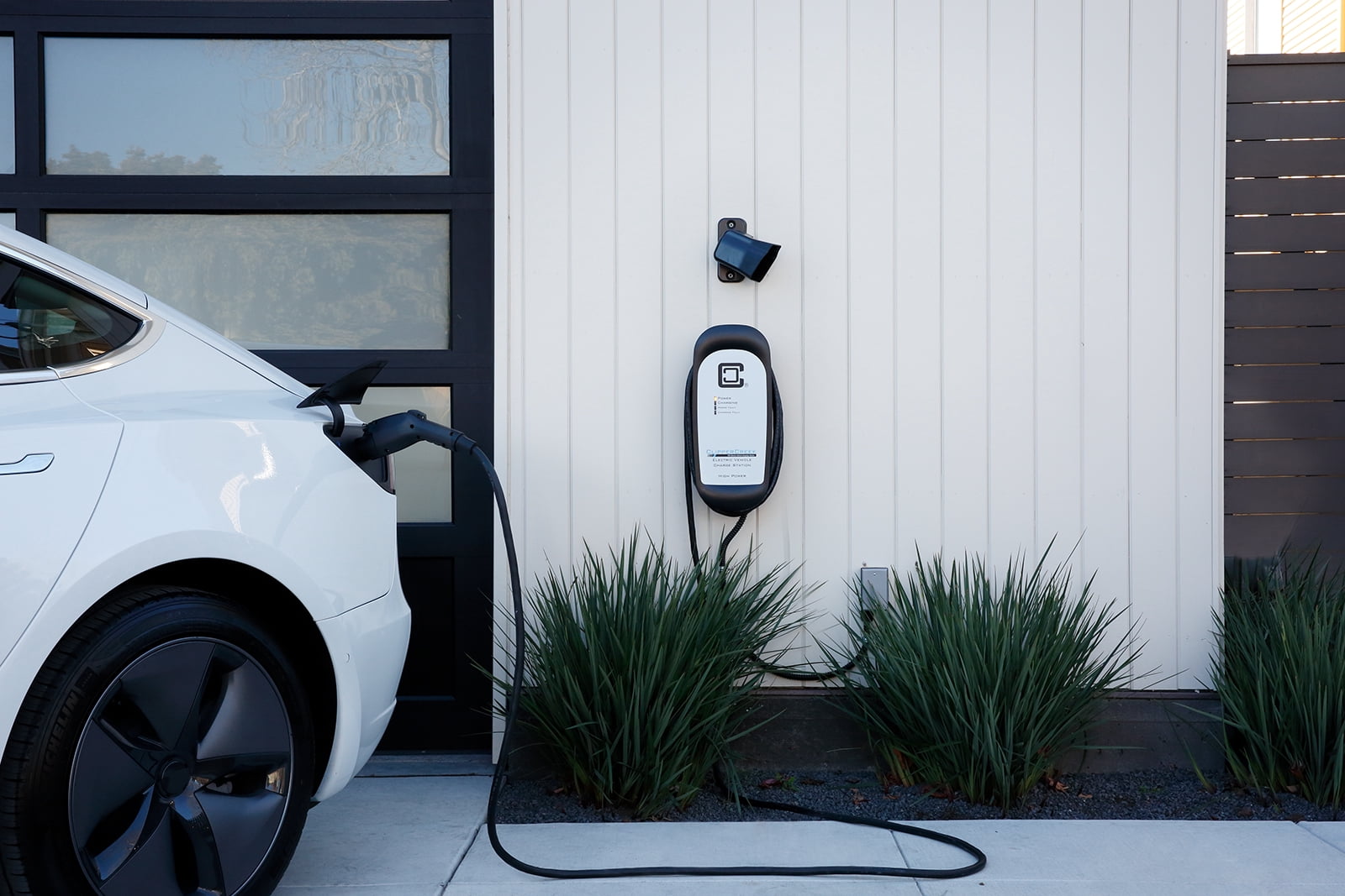 ClipperCreek 32A, Level 2 EV Charger, NEMA 14-50 plug, Indoor/Outdoor, HCS-40P