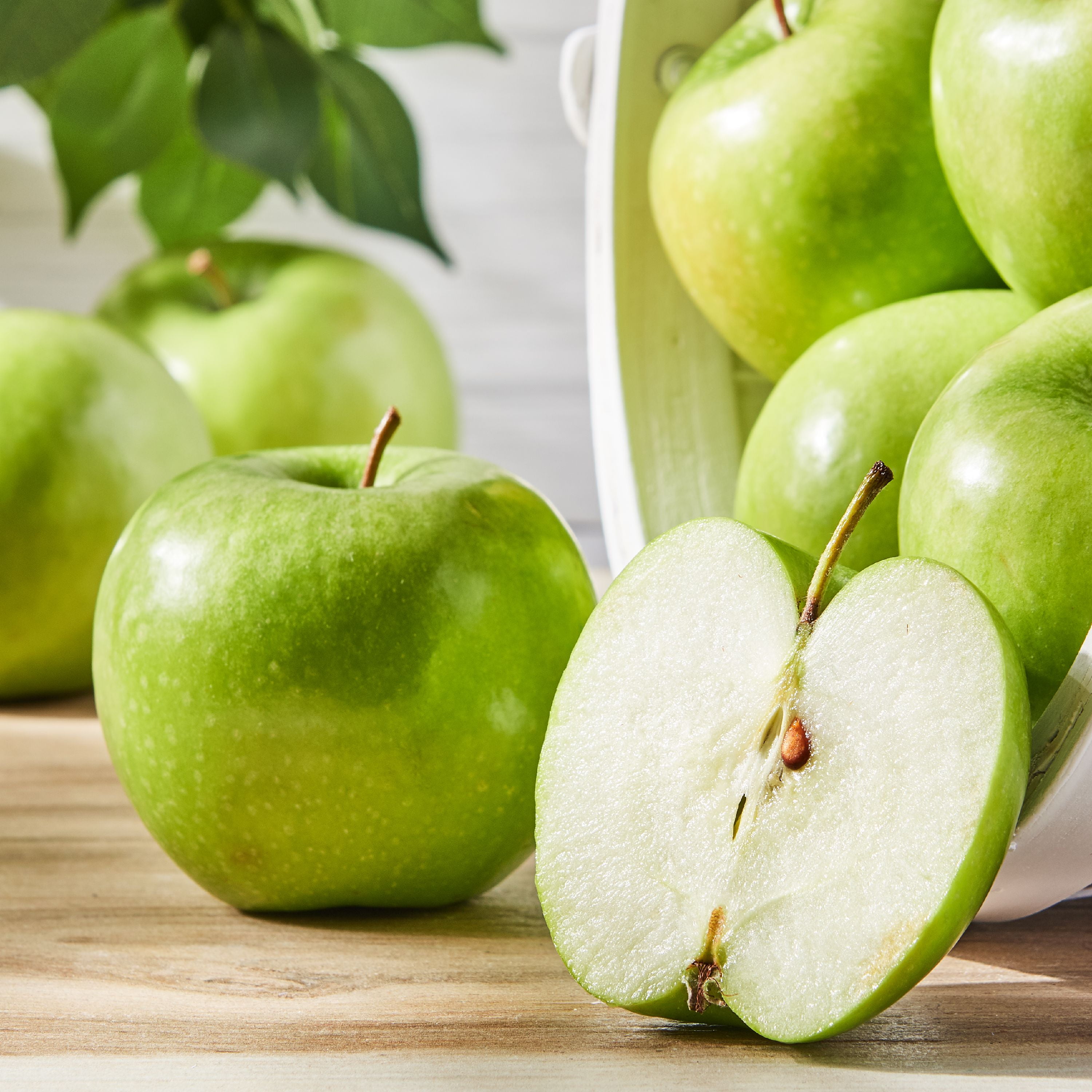 Save on Apples Granny Smith Order Online Delivery