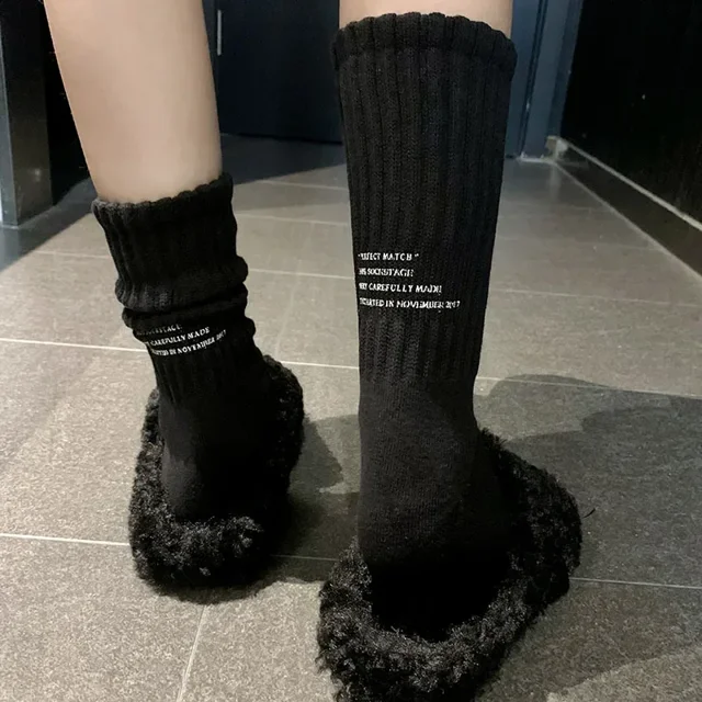 Calcetines de algodón con letras bordadas para hombre y mujer, calcetín de tubo medio, diseño coreano, europeo y americano