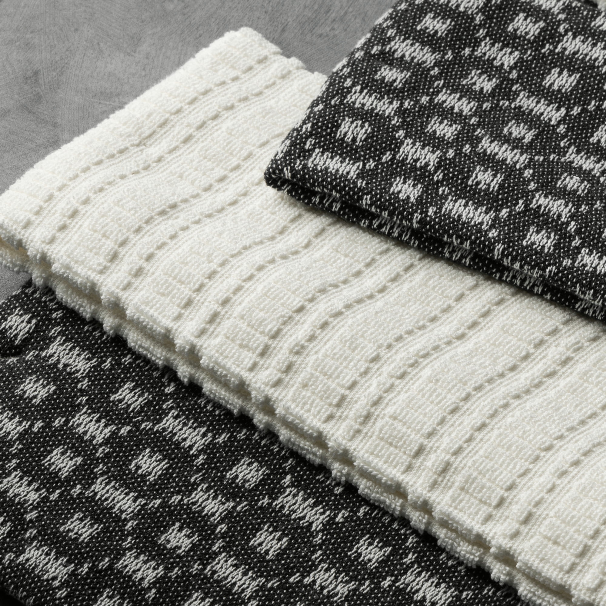 Thyme & Table Woven Tile Kitchen Towel Set - 5 Pack, 16 x 28 Inch, Absorbent Cotton