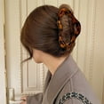 thumbnail image 1 of Xihbxyly Pinza Grande para El Pelo, Elegante Diseño con Acabado Mate, Ligera y Cómoda, Ideal para Uso Diario, Fiestas y Eventos. Accesorio de Moda para Mujer. Disponible En Blanco, Caqui, Marrón y Ca, 1 of 7