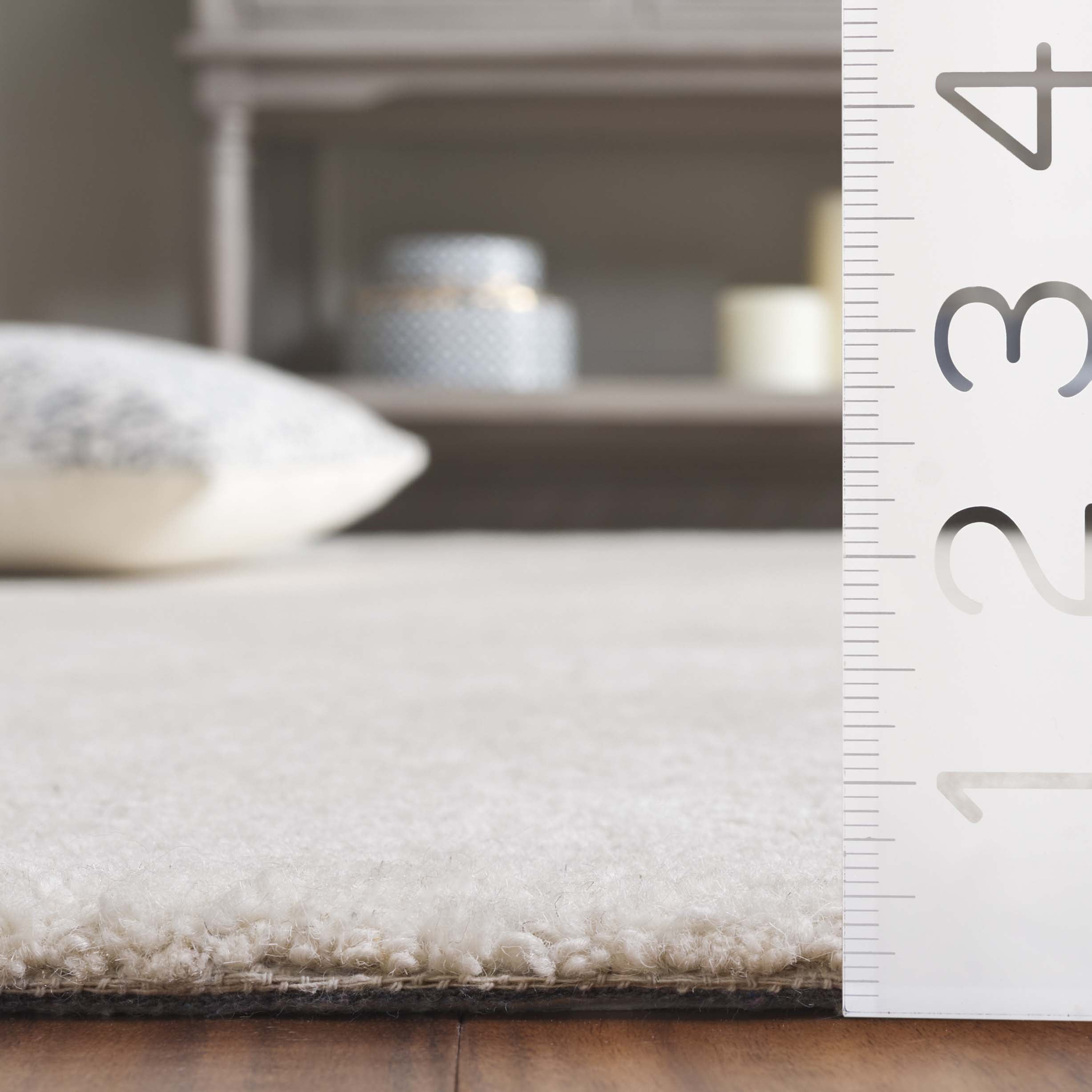 SAFAVIEH Pine Emir Solid Area Rug, Ivory, 3' x 5'