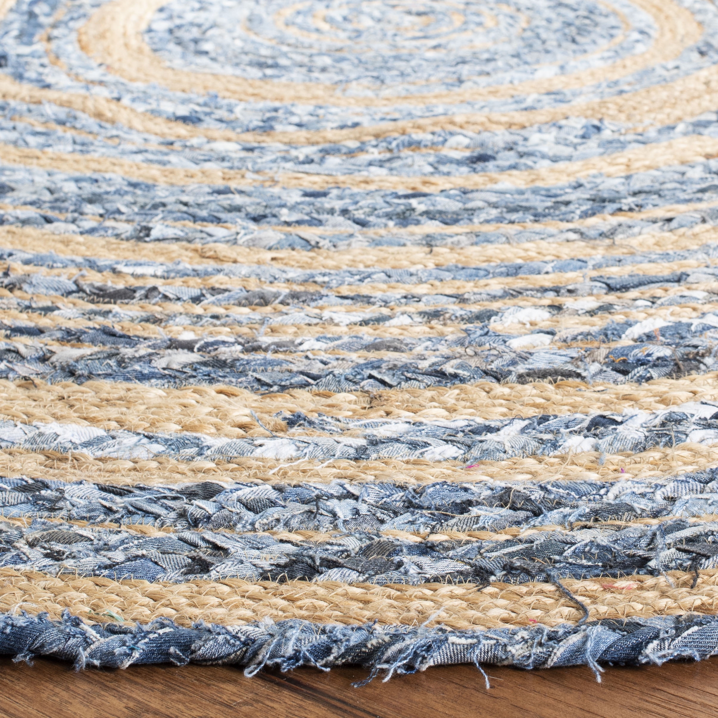 SAFAVIEH Cape Cod Corrine Braided Area Rug, 4' x 4' Round, Blue/Natural