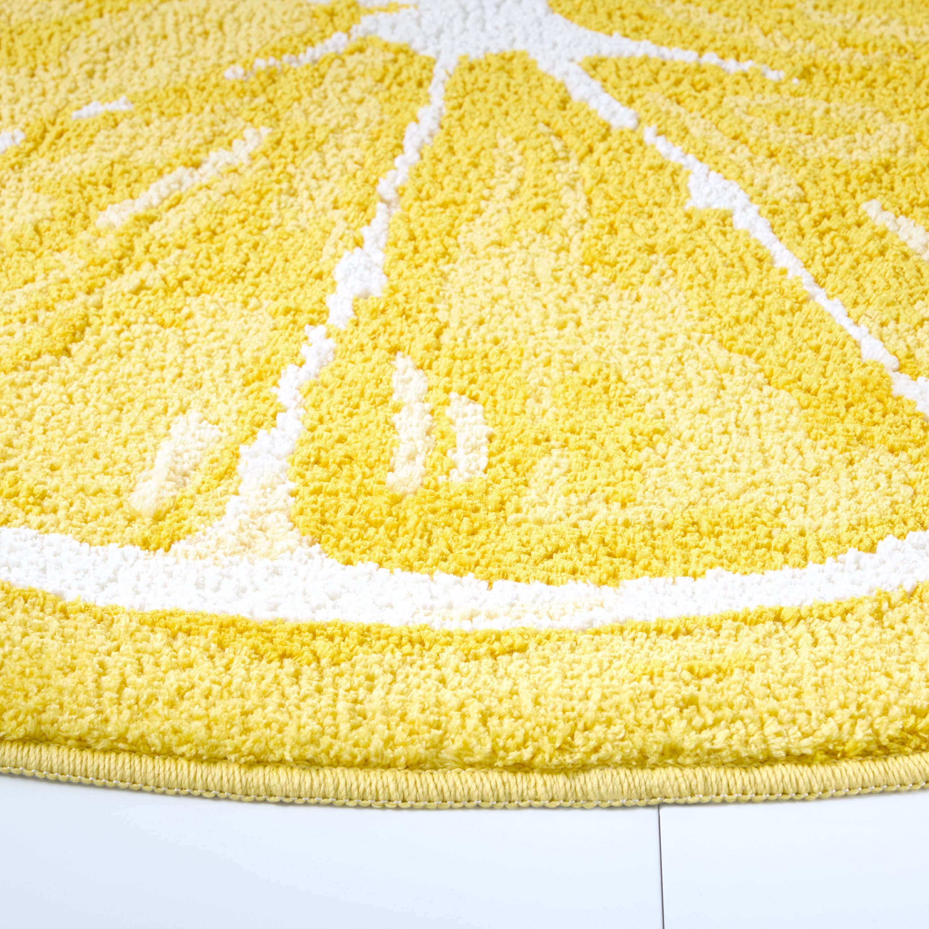 TOWN & COUNTRY PLAY Citrus Slice Lemon Half Circle Shaped Bath Mat, Absorbent Tufted Floor Mat, Non-Slip Backing, Machine Washable, Yellow, 34.7"x18.1"