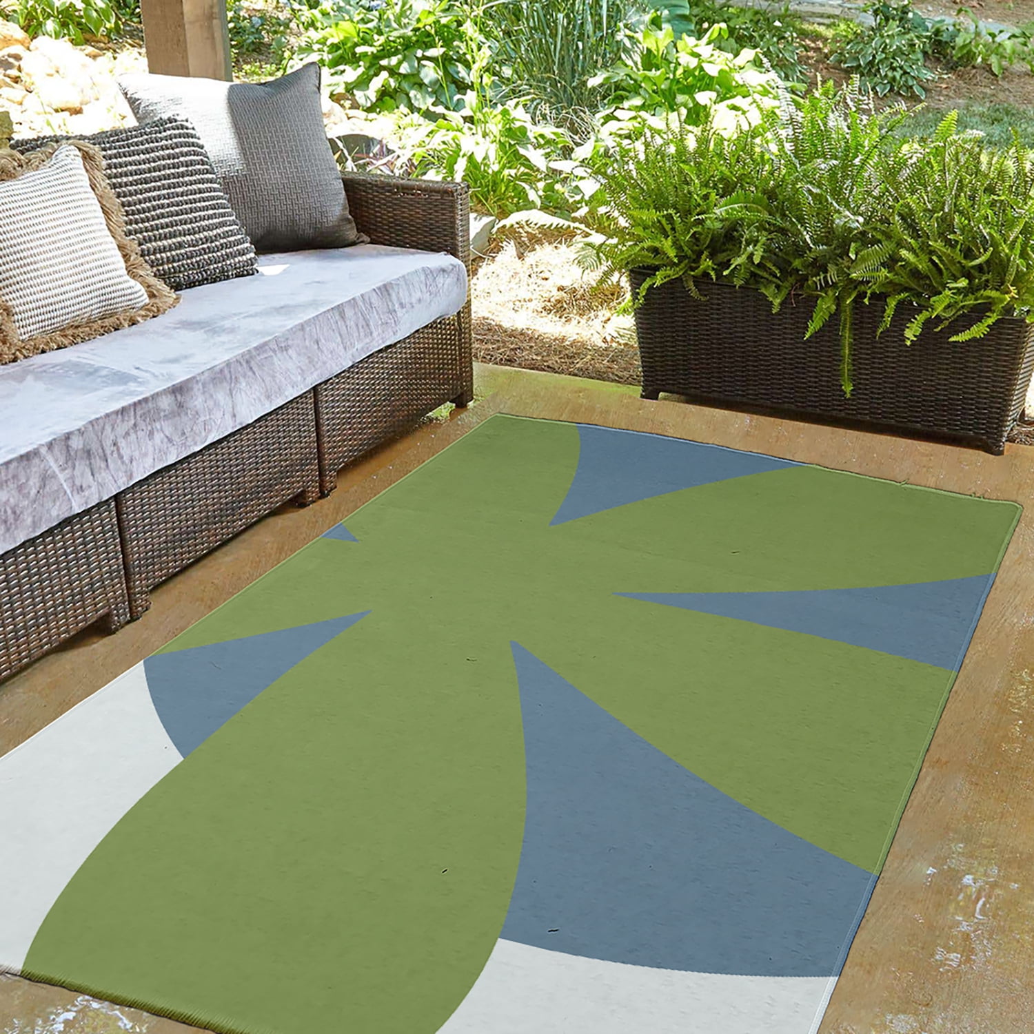 3' x 5' Simply Daisy Bold Flower Modern & Contemporary Chenille Area Rug, Apple Green