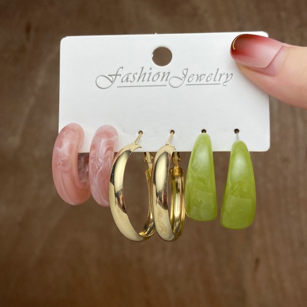 Juego de pendientes de estación independiente, 5 pares de pendientes acrílicos simples y creativos, pendientes de aleación de metal, pendientes de perlas para mujer, detalle de perla