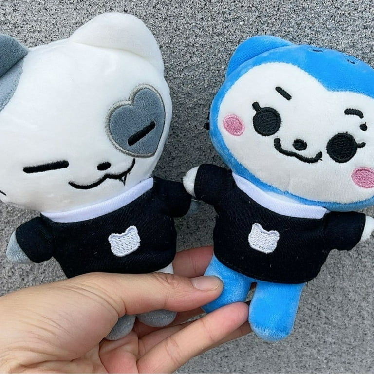 13cm Kpop Idol ITZY Plush Doll Black Clothes Twinzy Animal 13cm Kpop Idol ITZY Plush Doll Black Clothes Twinzy Animal