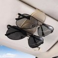 thumbnail image 4 of Clip para gafas de sol redondo beige para visera de coche - Soporte para gafas de sol con doble clip para visera - Soporte para gafas, Soporte magnético para gafas, 4 of 5
