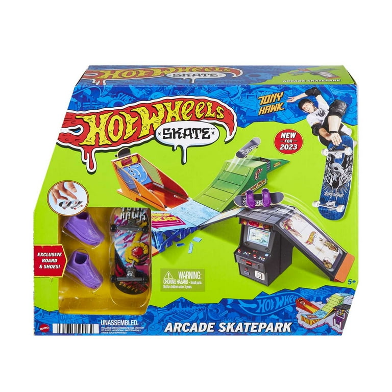 ホットウィール　スケートフリークス　クイックトリックスケートパーク Hot Wheels Skate Arcade Skatepark Toy Set with Tony Hawk