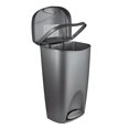 thumbnail image 4 of Umbra Brim - Papelera de cocina de 13 galones (50 l) con tapa, color plateado, 4 of 10