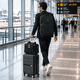 thumbnail image 4 of Juego De Maletas Compass Chicago Negro De 20", Backpack Y Neceser Con Candado TSA Y 8 Ruedas 360°, 4 of 6