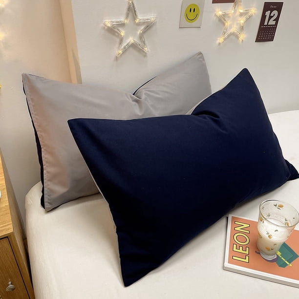 Nvzi Funda de almohada cepillada de color sólido de 2 piezas Dígale adiós a la tecnología de sensación fresca y sensual, funda de almohada, 18,9 x 29,13 pulgadas (azul marino + gris claro)