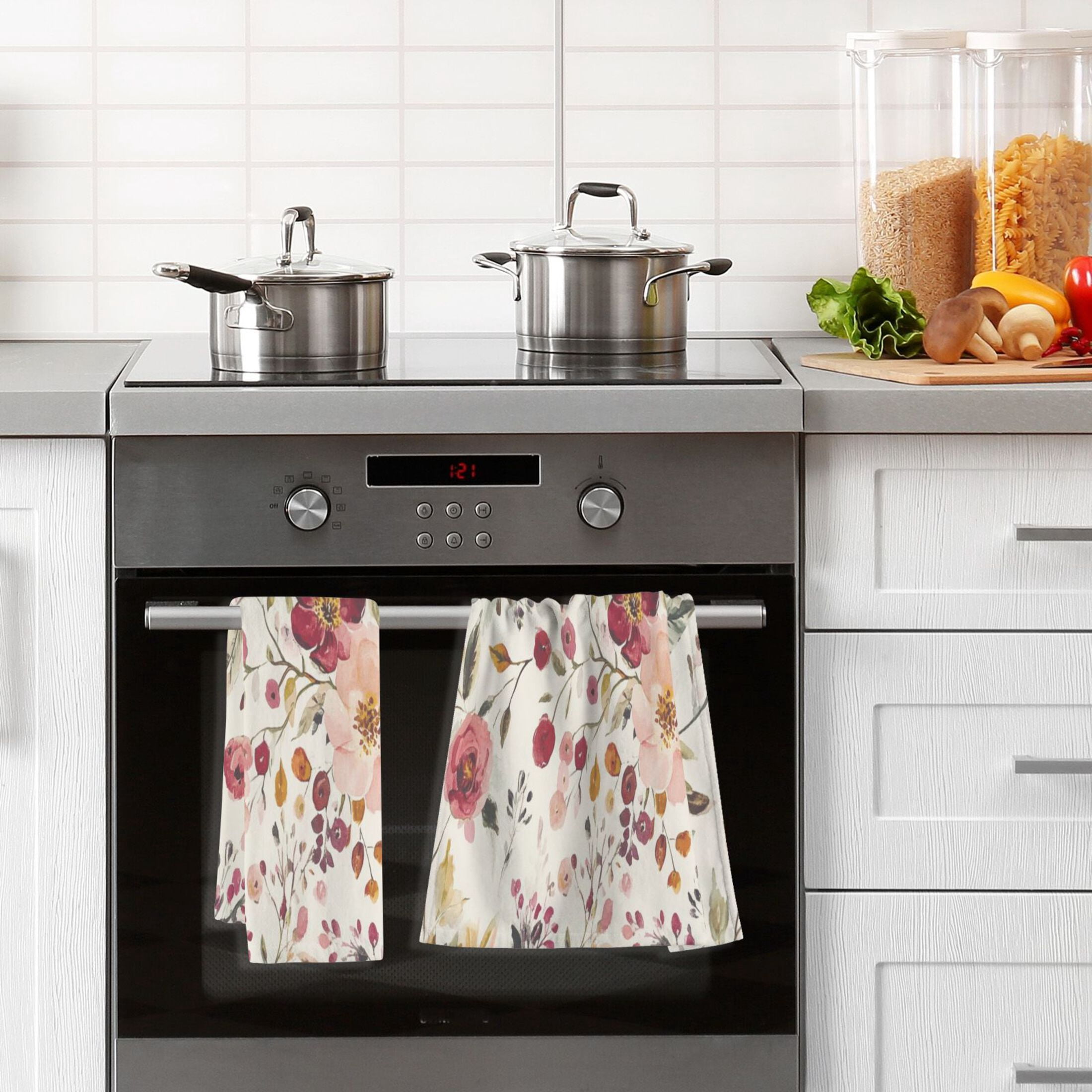 2 Pcs Absorbent Face Towel Bath Hand Towels Soft Breathable Cotton Towel Set for Bathroom Kitchen Hotel Spa Decor Vintage Floral Print Pattern