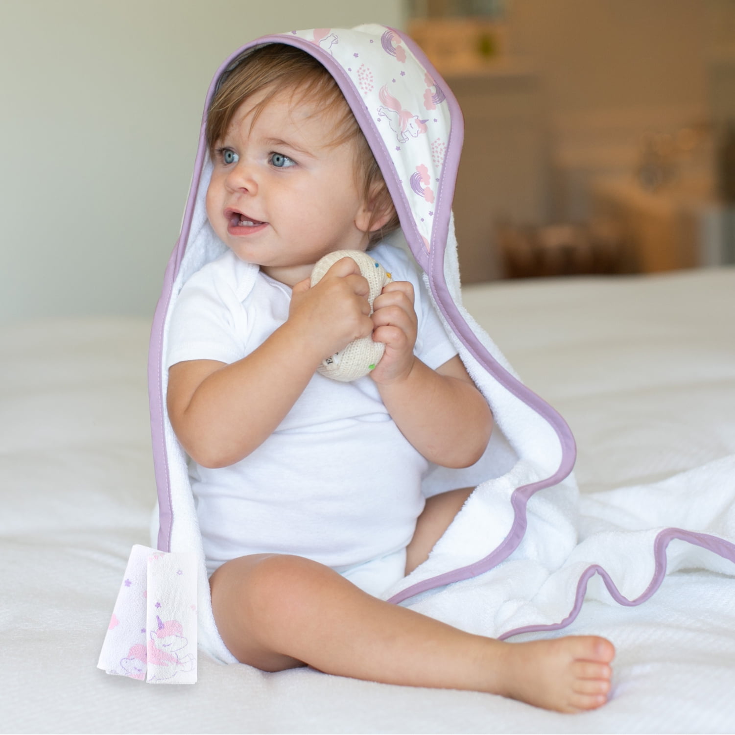 The Peanutshell Baby Girl Hooded Towels and Washcloths Gift Bath Set