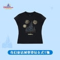 thumbnail image 4 of Camiseta de manga corta para mujer con diseño original de Disney Castle Shaqi Sheep Magician Mickey Hot Diamond, tienda insignia del parque, 4 of 5