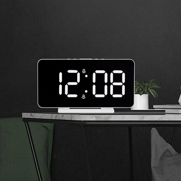 Reloj digital de escritorio sale
