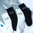 thumbnail image 2 of Calcetines de mujer para amantes del otoño y el invierno, calcetines altos de color sólido en blanco y negro, calcetines de marea para hombres, 2 of 4