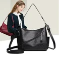 thumbnail image 5 of Bolsos cruzados retro de diseñador, bolsos de cuero suave de lujo para mujer, nuevo bolso de mensajero de hombro de gran capacidad para mujer 2024, 5 of 5