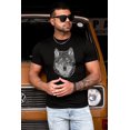 thumbnail image 3 of ABPHQTO Camiseta gráfica para hombre con estampado de cabeza de lobo y letra negra para hombre, 3 of 5