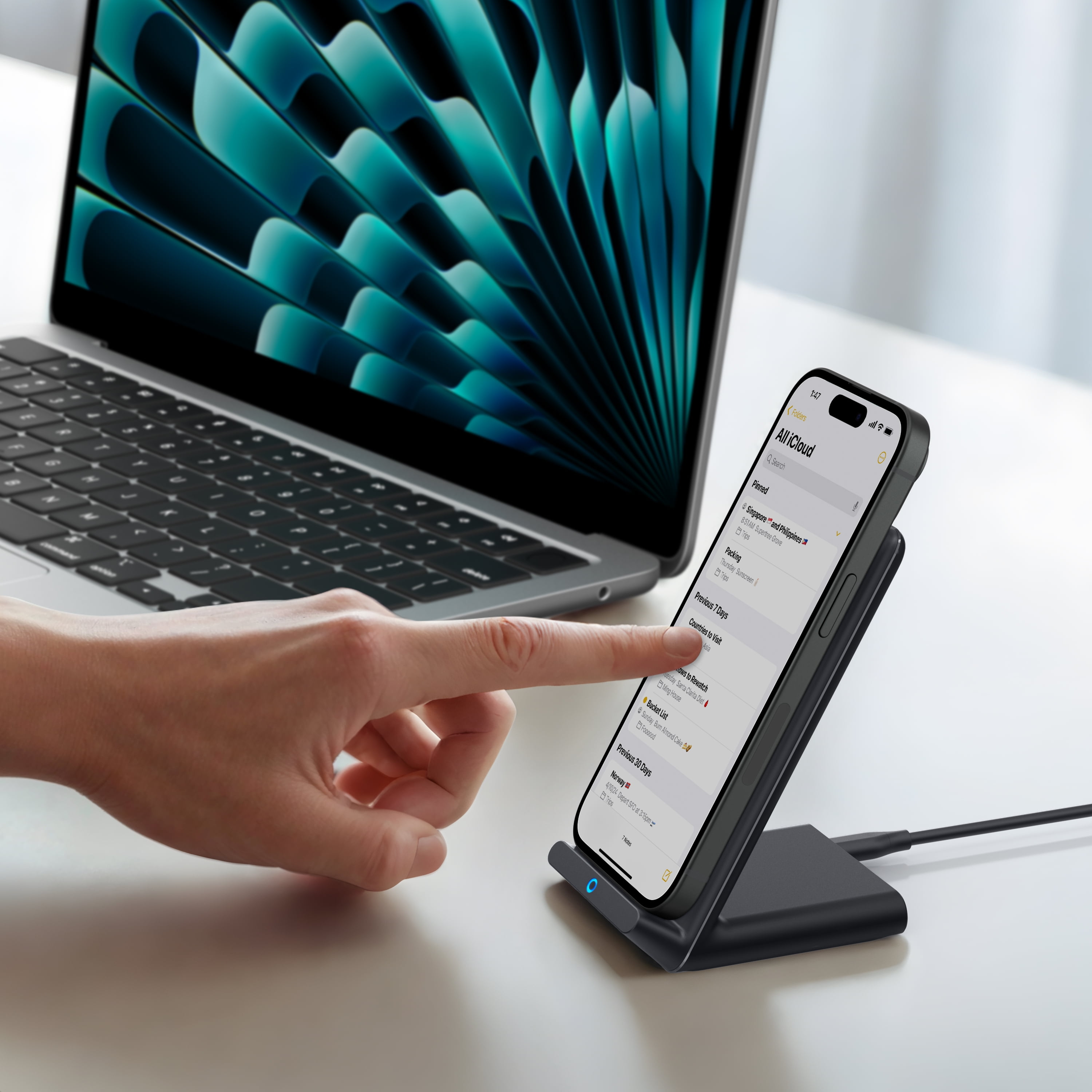 Anker PowerWave Stand with Charger, Black