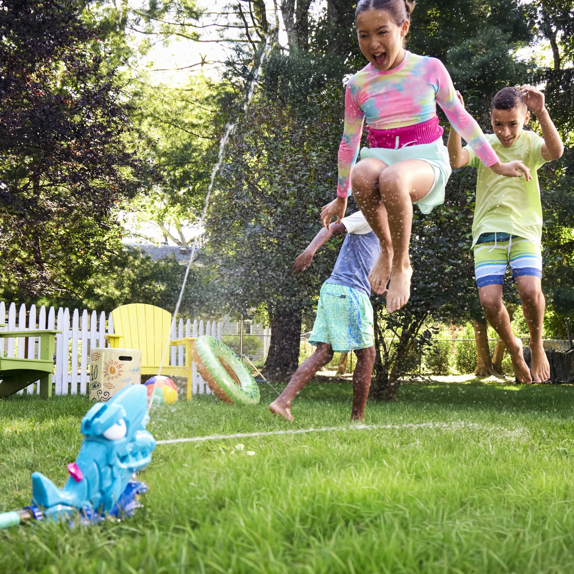 スポーツトイ・アクショントイ Summer Nerf Super Soaker Hop & Chomp Water Toy, Sprays Water Streams