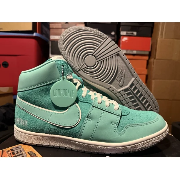 Ni - ke Ni - ke JORDAN AIR SHIP PE SP x CORPORATE GOT ‘EM AJ1 FJ2384-301 MENS SIZE:14