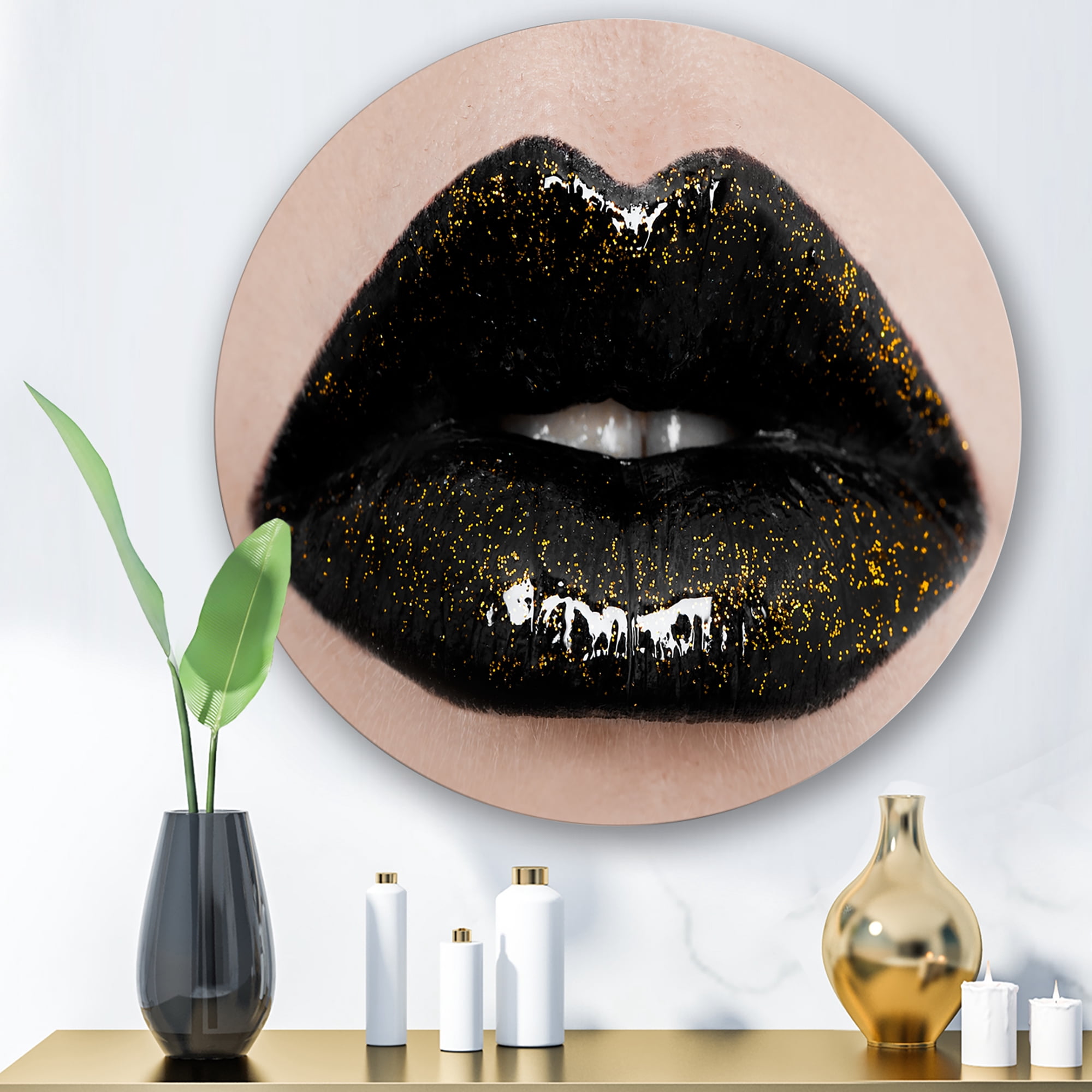 Designart 'Close-Up Of Gorgeous Female Lips I' Modern Circle Metal Wall Art 23x23 - Disc of 23