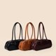 thumbnail image 2 of 2024 Bolsos de mujer Nuevo diseño de nicho Verano de alta gama Versátil Simple Gran capacidad Retro Bolso de almohada portátil Bolso de hombro, 2 of 5