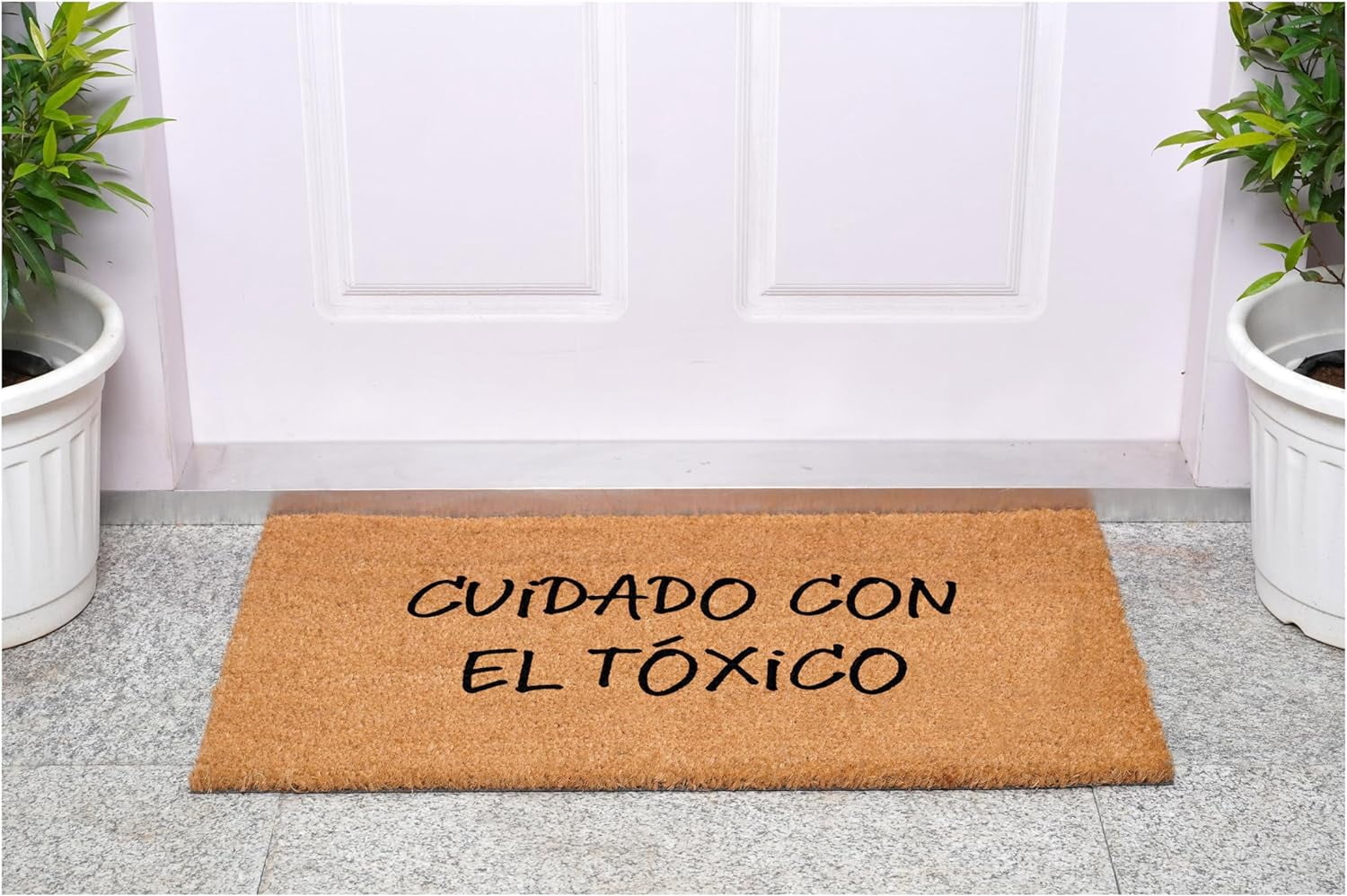 Calloway Mills 113451729 Cuidado Con El Toxico Spanish Doormat 17" x 29"
