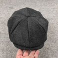 thumbnail image 1 of Gorra de rayas de otoño e invierno de gran tamaño, nueva gorra de hombre de estilo europeo y americano, gorra avanzada de director de estilo retro, 1 of 6