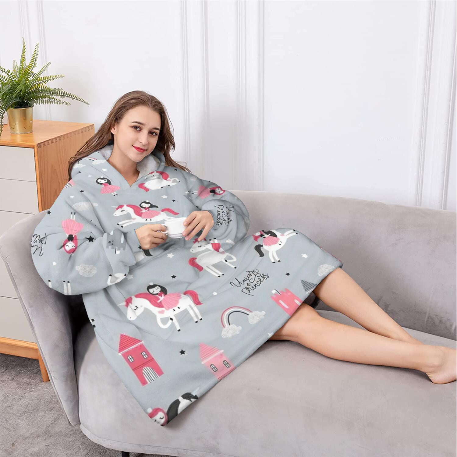 Oversized Wearable Blanket Hoodie,Unicorn Princess Castle Pattern Sherpa Blanket Hoodie with Super Pockets,Super Warm Fuzzy Pullover for Women & Men