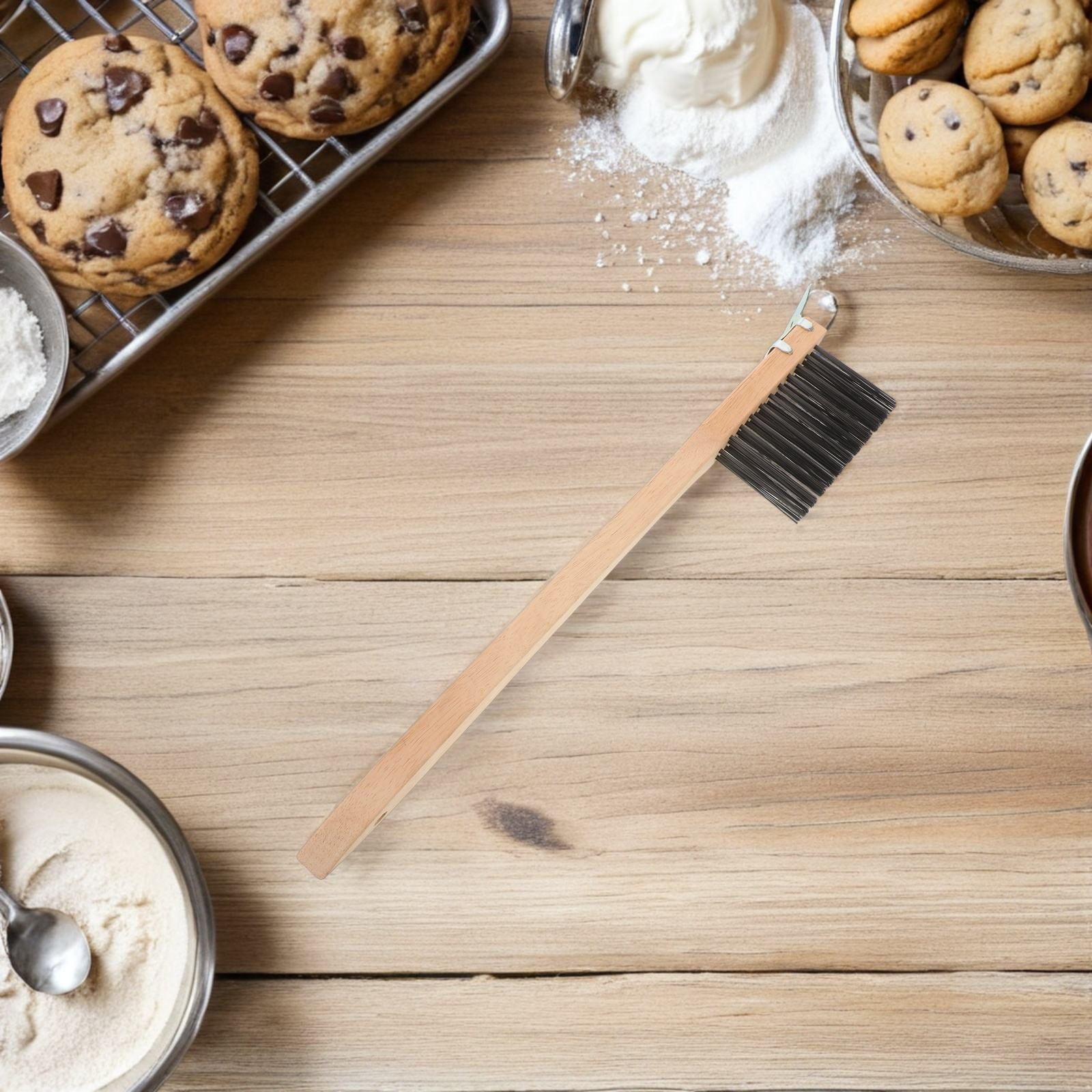 OUNONA Pizza Oven Brush with Beige Wood Handle and Copper Wire Bristles for Easy Grease Removal and Deep Cleaning