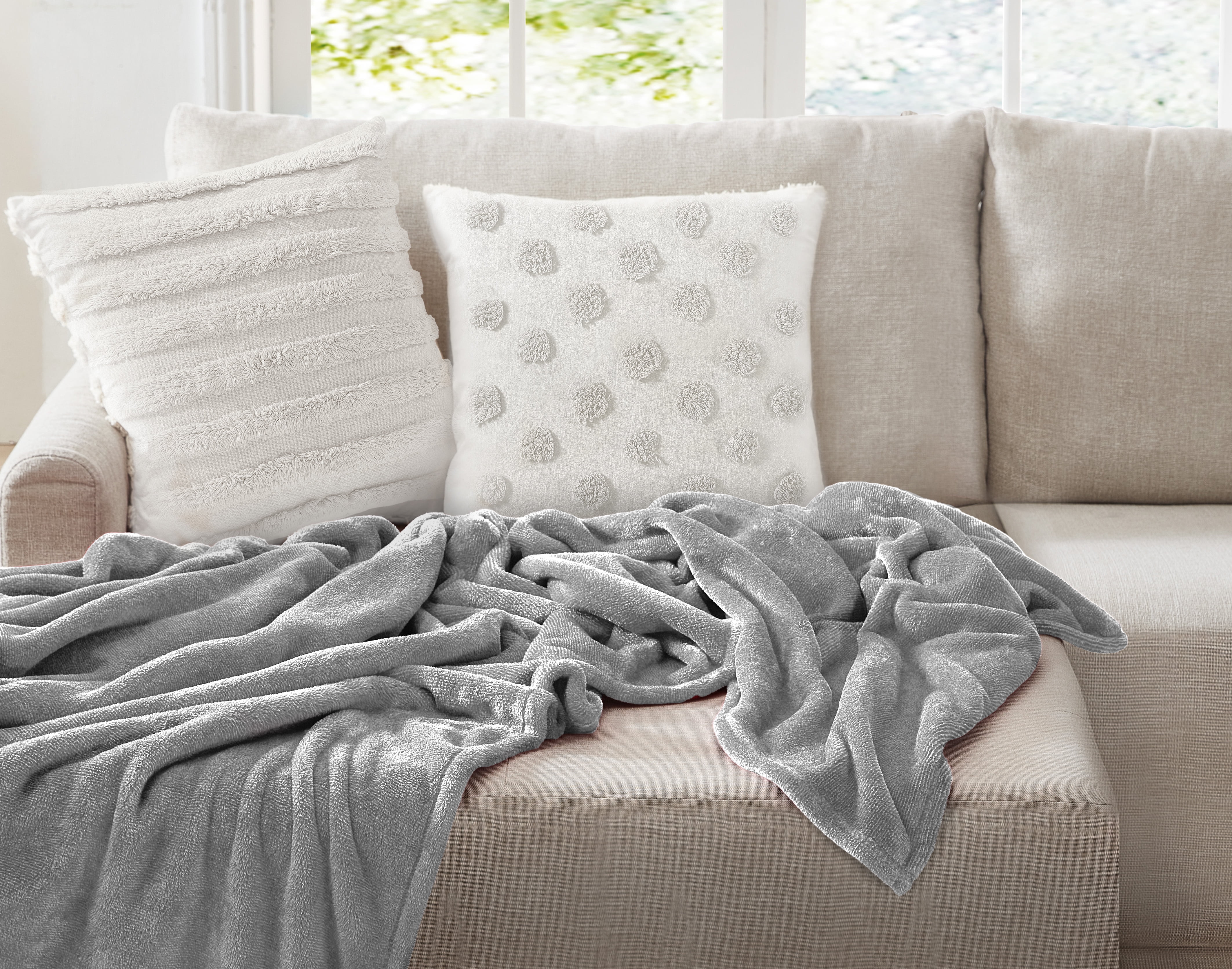 Mainstays Solid Plush Blanket, Grey, Full/Queen