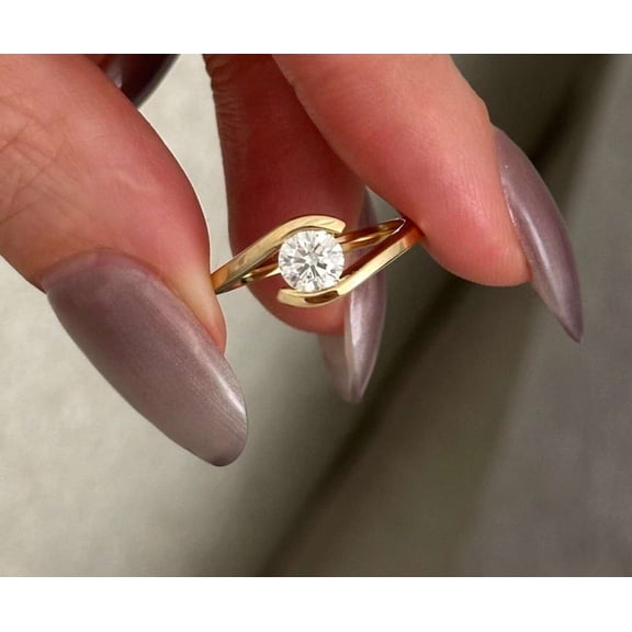 vylahjewellery Classic Vermeil Yellow Gold Twist Wedding Solitaire Ring Moissanite Mother's Day Gift Ring Classic Round Shape Engagement Anniversary Rings for Her