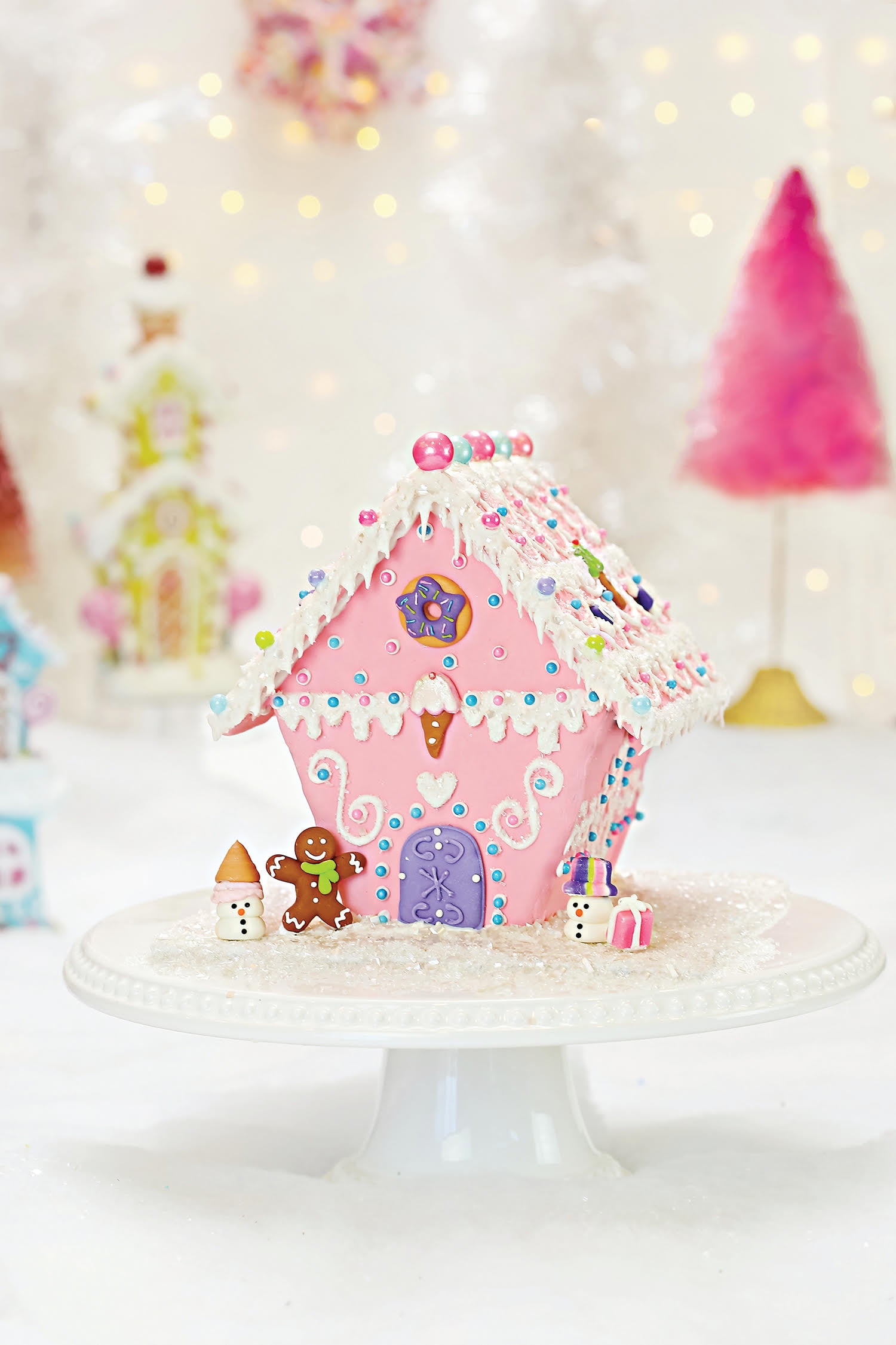 Bakery Bling Christmas Candy Cottage  Gingerbread House, 26.3oz